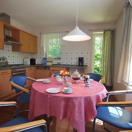 Ferienzentrum Brouwer, 75010 펜션 Westoverledingen